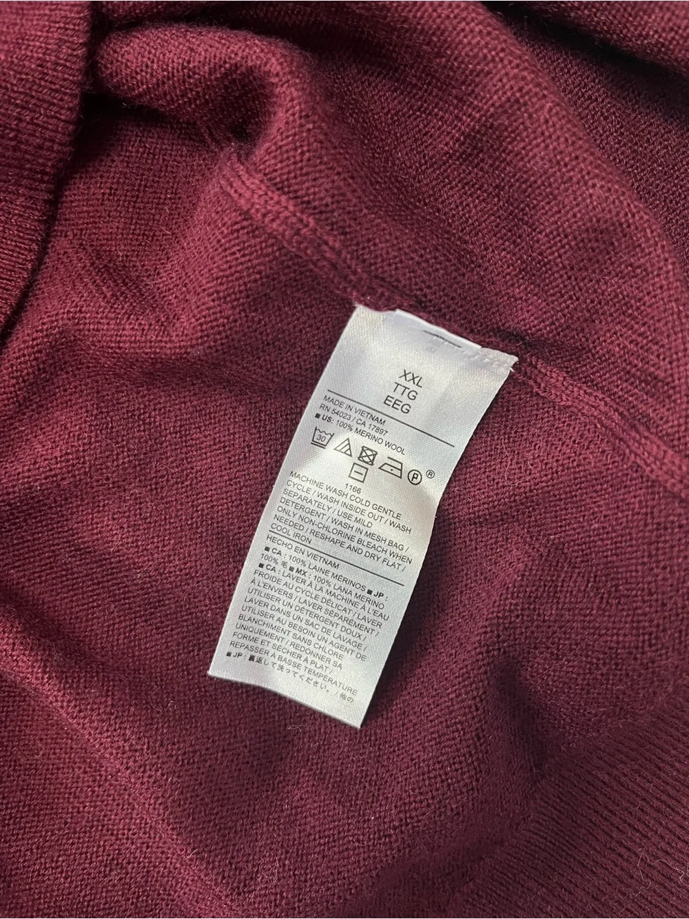 Banana Republic Men's V-Neck Merino Wool Sweater Size XXL Layering Career